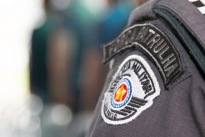 Homem é preso após tentar matar ex-companheira e atual namorado dela em Caraguatatuba