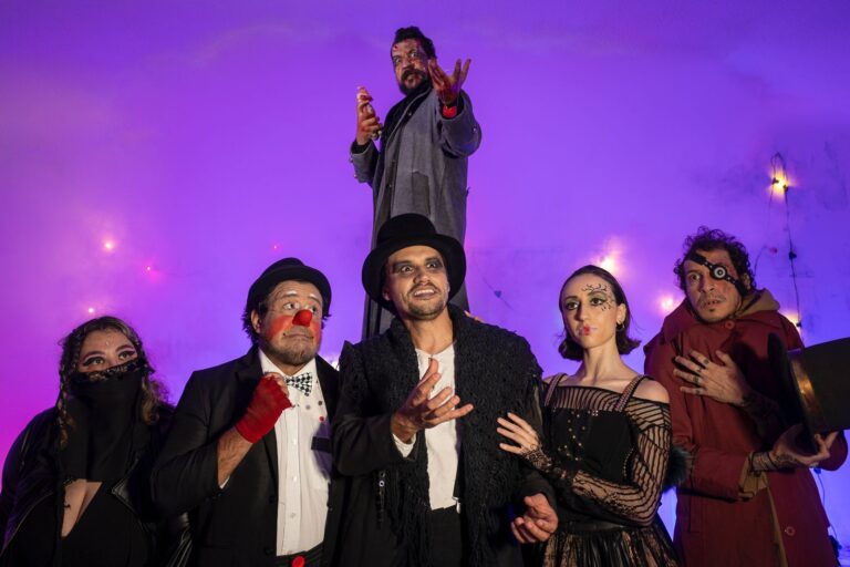 Cia de 2 comemora 20 anos de existência e presenteia Caraguatatuba com adaptação ousada de Frankenstein