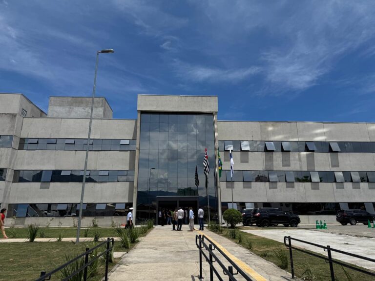 Homem é condenado a 21 anos por assassinar namorada