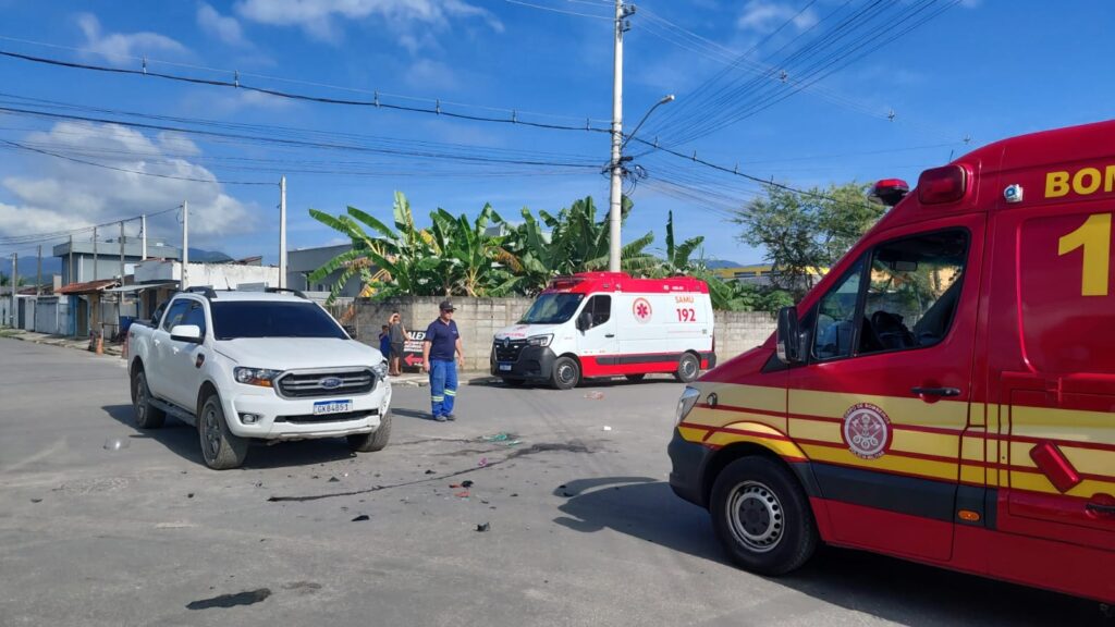 Bombeiros e SAMU atendem a acidente mortal em Caraguatatuba