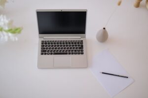 Notebooks leves dominam os espaços de trabalho modernos