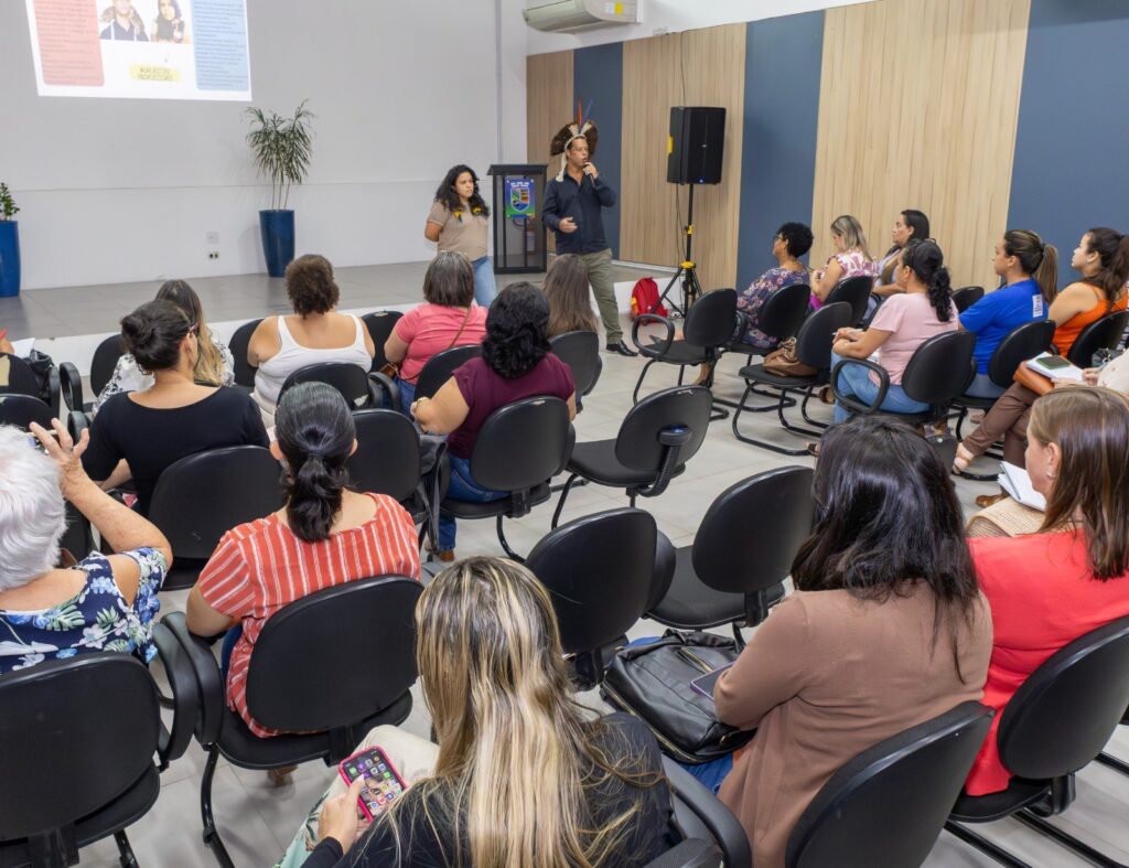 São Sebastião investe na formação de educadores inclusivos