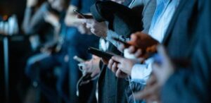 Vale do Silício forjou e dissemina design enganoso de apps vetado no Brasil