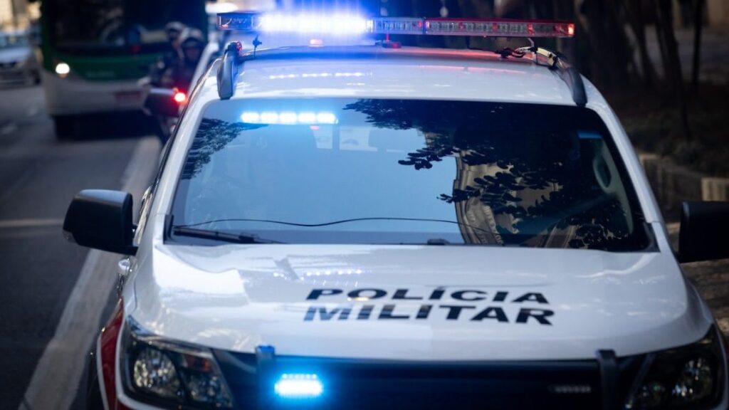 Corpo masculino é encontrado em córrego no bairro Perequê, em Guarujá