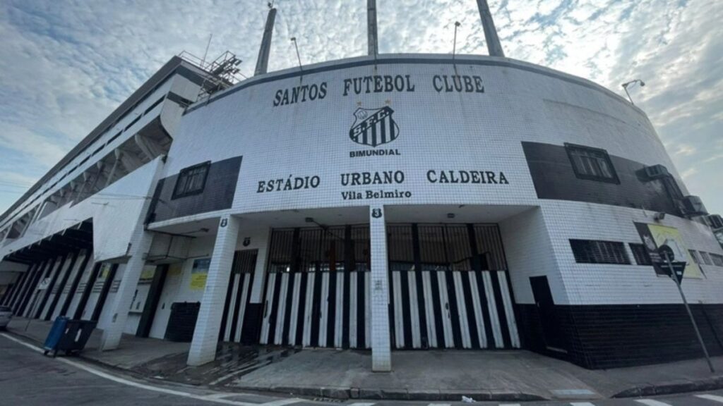 Foragido é preso após reconhecimento facial no Santos x Internacional