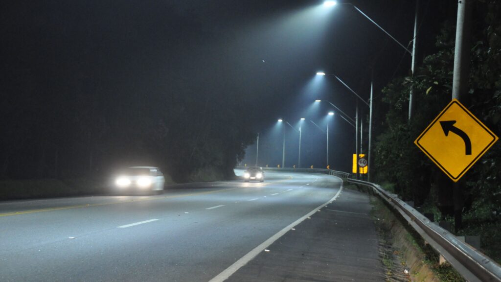 Tamoios sofre com bloqueios noturnos nos túneis da serra