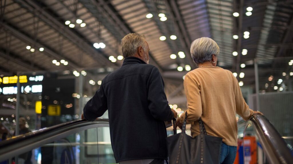 Direitos garantidos para passageiros com 60+: veja os benefícios