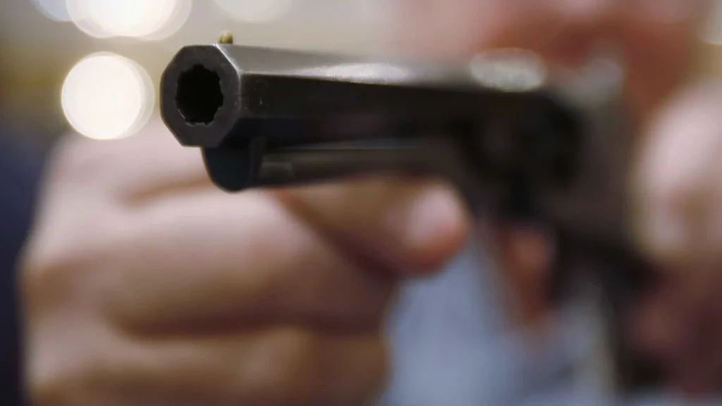 Agente do Serviço Secreto atira em própria perna durante missão