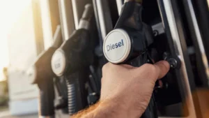 Governo propõe subsídio de R$ 1,20 ao diesel após impasse ICMS