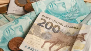 Arrecadação federal bate recorde em fevereiro com R$ 222,1 bilhões