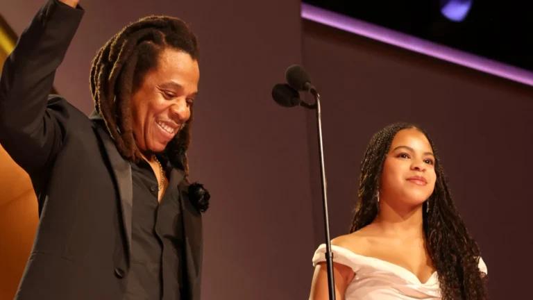 Jay-Z revela emoção após acusação de estupro à menina de 13 anos