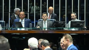 Senado aprova lei que equipara misoginia ao crime de racismo