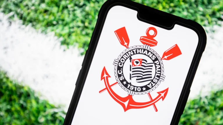 Corinthians destaca criatividade em janela de transferências