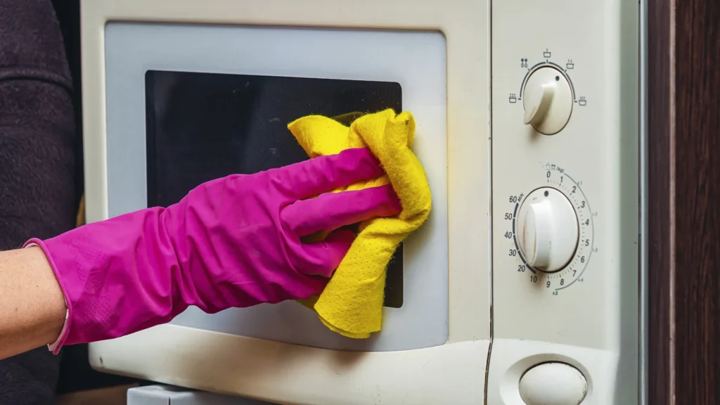 Eletrodomésticos amarelados? Truque simples devolve o branco