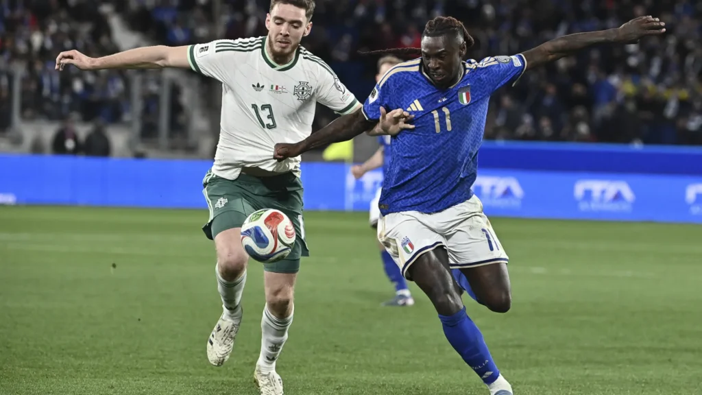 Itália vence Irlanda do Norte e mantém sonho de Copa