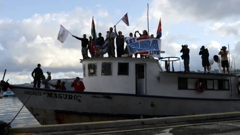 Barcos com ajuda a Cuba desaparecem no mar mexicano