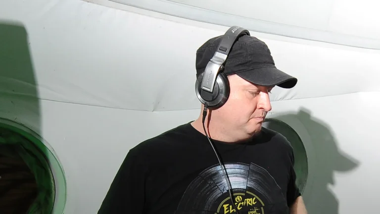 Pioneiro da música eletrônica nos EUA morre aos 57 anos