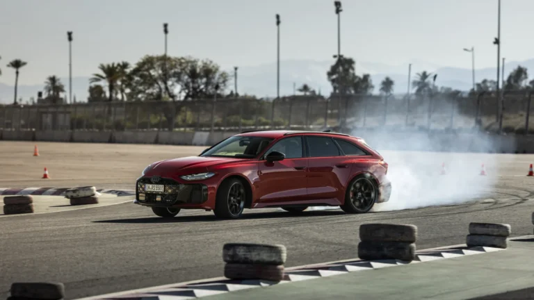 Audi RS 5 revoluciona o desempenho com controle inteligente de torque