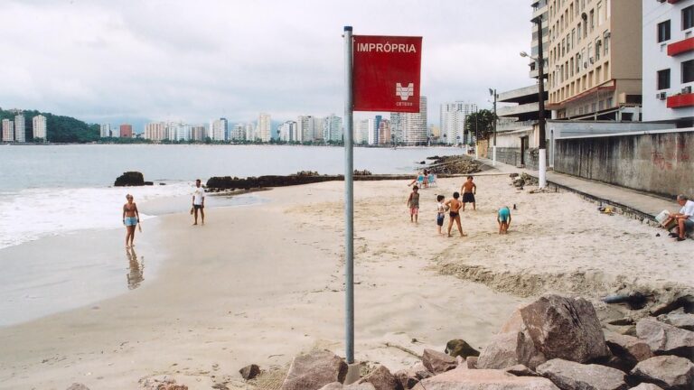 43 praias do litoral paulista são consideradas impróprias para banho