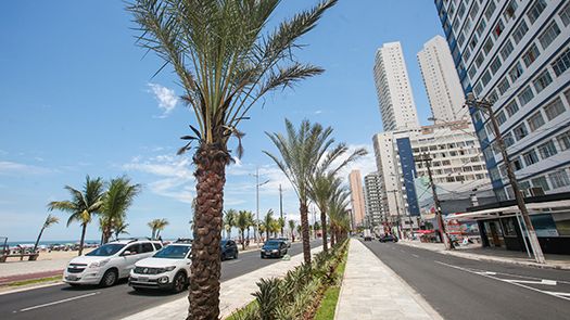 Avenida Castelo Branco fica interditada por 4 horas em Praia Grande
