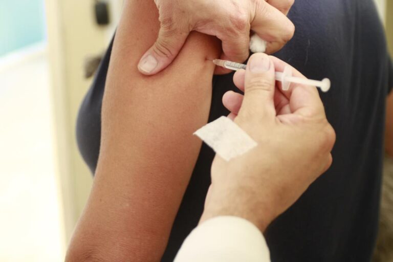 Taubaté prepara Dia D da vacinação contra gripe para sábado (28)