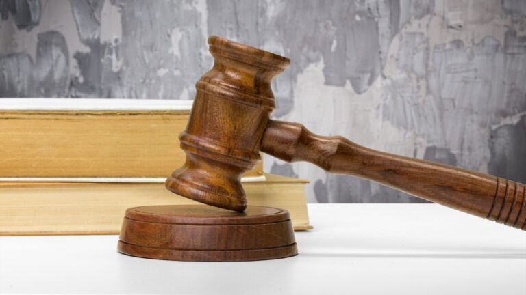 Duas pessoas são condenadas por danificar imóvel histórico