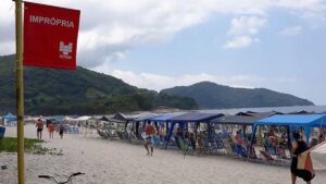 35 praias do Litoral de SP são consideradas impróprias para banho