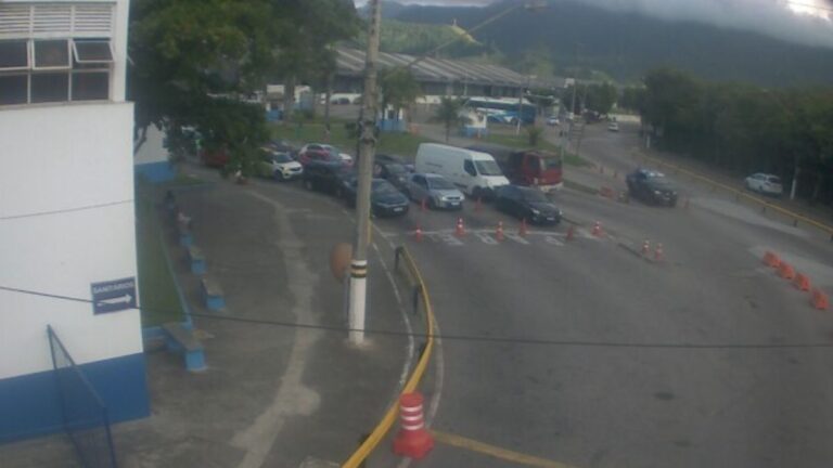 Travessias do Litoral Paulista Registradas no Início do Sábado