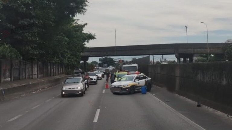 Homem morre ao ser atropelado em rodovia de São Vicente