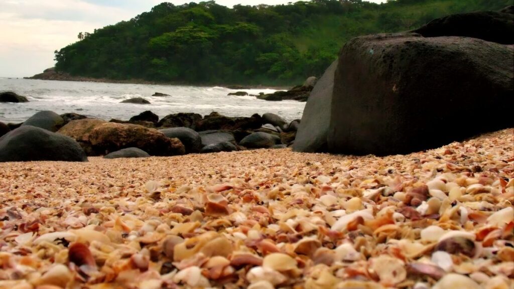 Praia de Conchas do Guarujá é um paraíso natural escondido