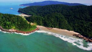 Praia do Bueno é um tesouro guardado pelo Exército Brasileiro