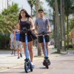 Ciclomotores e bicicletas elétricas têm regras rigorosas em Praia Grande