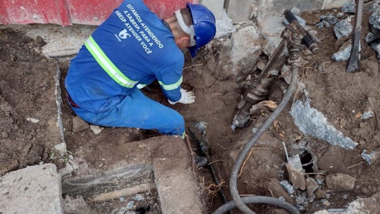 Sabesp flagra média de seis furtos de água por dia na Baixada Santista