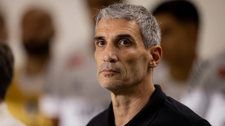 Vojvoda é demitido após derrota para o Internacional