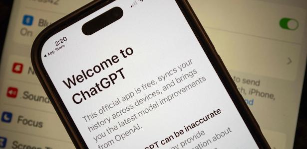 Enciclopédia Britannica processa OpenAI por uso ilegal de artigos