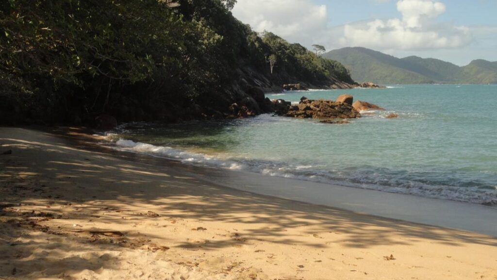 Turista morre afogado na praia da Caçandoca em Ubatuba