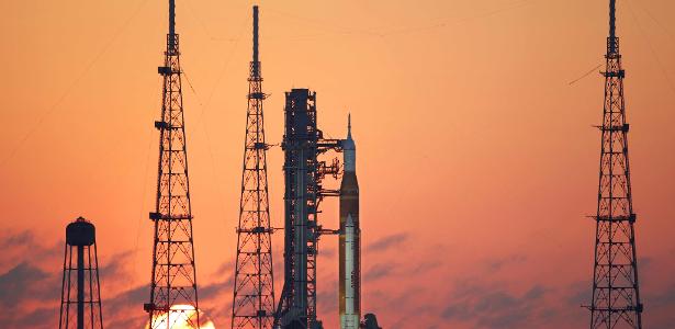 Nasa tenta lançar missão Artemis 2 em abril