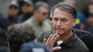 Bolsonaro precisa de nova cirurgia, dizem médicos