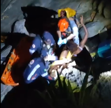 Vídeo: Turista da capital é resgatada pelos bombeiros após