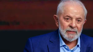 Lula anuncia projeto para reduzir escala de trabalho de 6×1