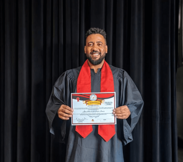 Capoeirista sebastianense recebe título de Doutor Honoris Causa em