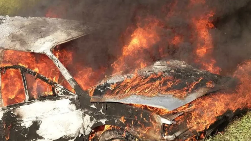 Namorados adolescentes morrem em acidente de carro nos Estados Unidos