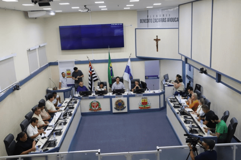 Câmara de Caraguatatuba aprova mudanças em contratações temporárias