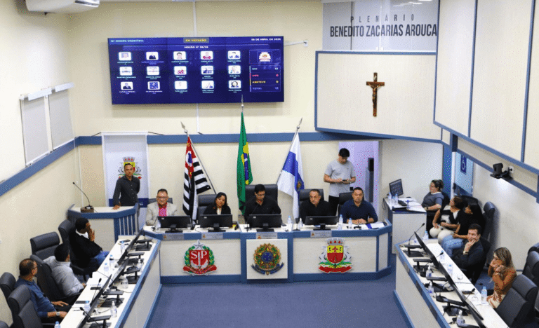 Câmara aprova revitalização de praças e cicloturismo