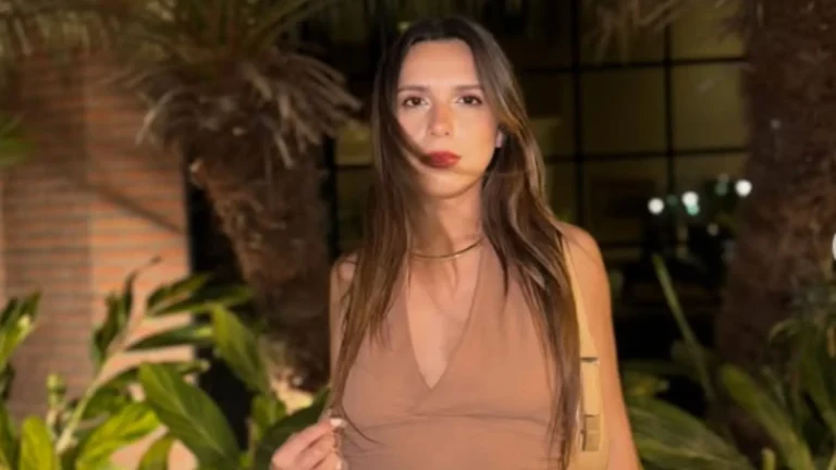 Advogada acusada de injúria racial retorna ao país