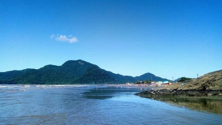 Praia do Guaraú: um destino de ouro para os turistas!