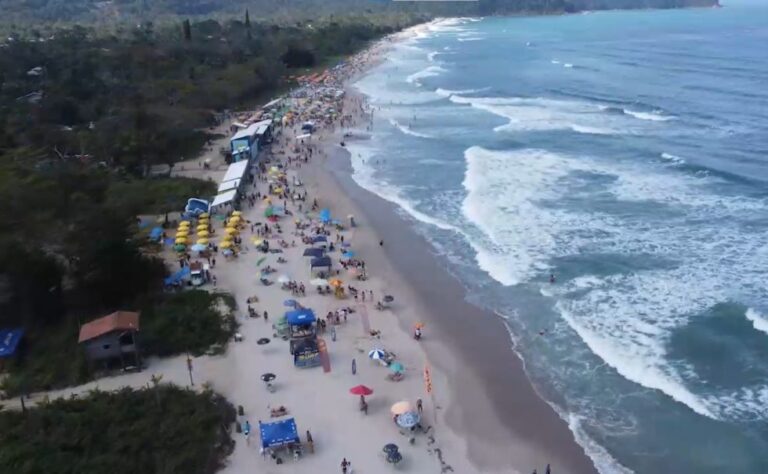 Ubatuba é eleita a 2ª melhor praia para aprender surf