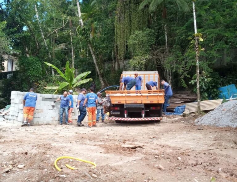 Fiscalização ambiental em São Sebastião apreende materiais ilegais