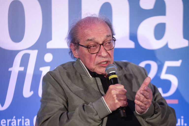 Público vai escolher tema de conversa com Ruy Castro e Heloísa Seixas no CCBB