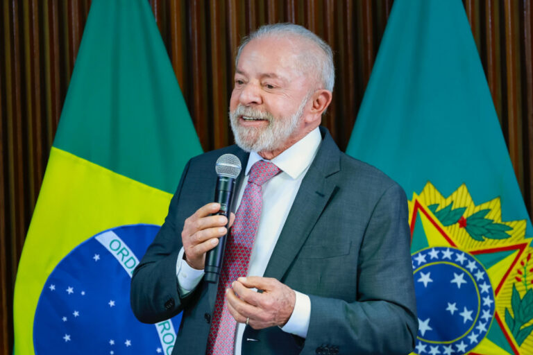 Lula ameaça mudar rumo da política em 2026